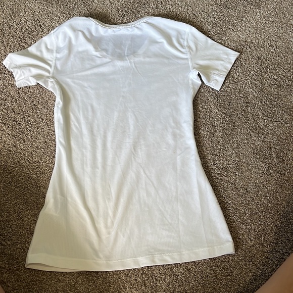 Nike athletic training shirt. Size S. - Picture 4 of 4